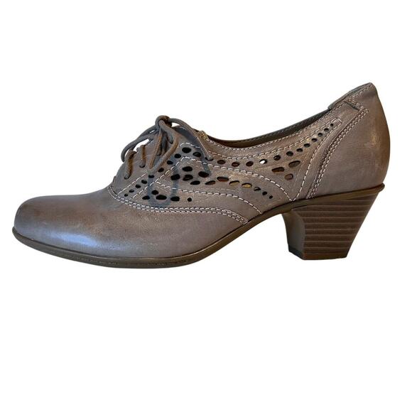 Earth Escape Khaki Preppy Oxford Leather Lace Up 2" Heel Women's 6.5 - Picture 5 of 9